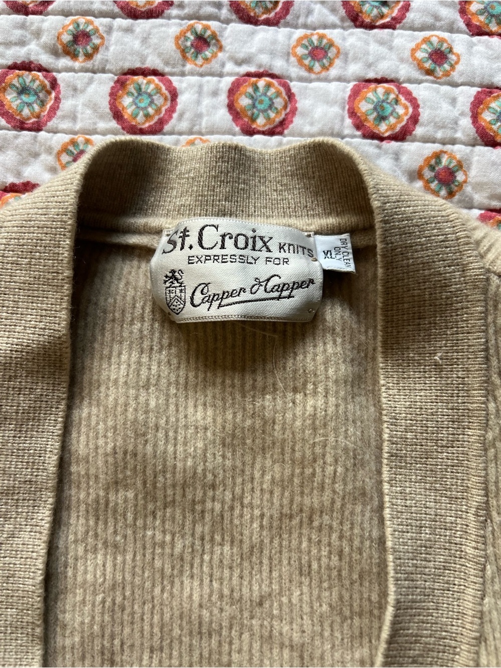 EUC Vintage 70s St. Beige Cashmere Tasmanian Lambswool Cardigan Size XL - Picture 3 of 6